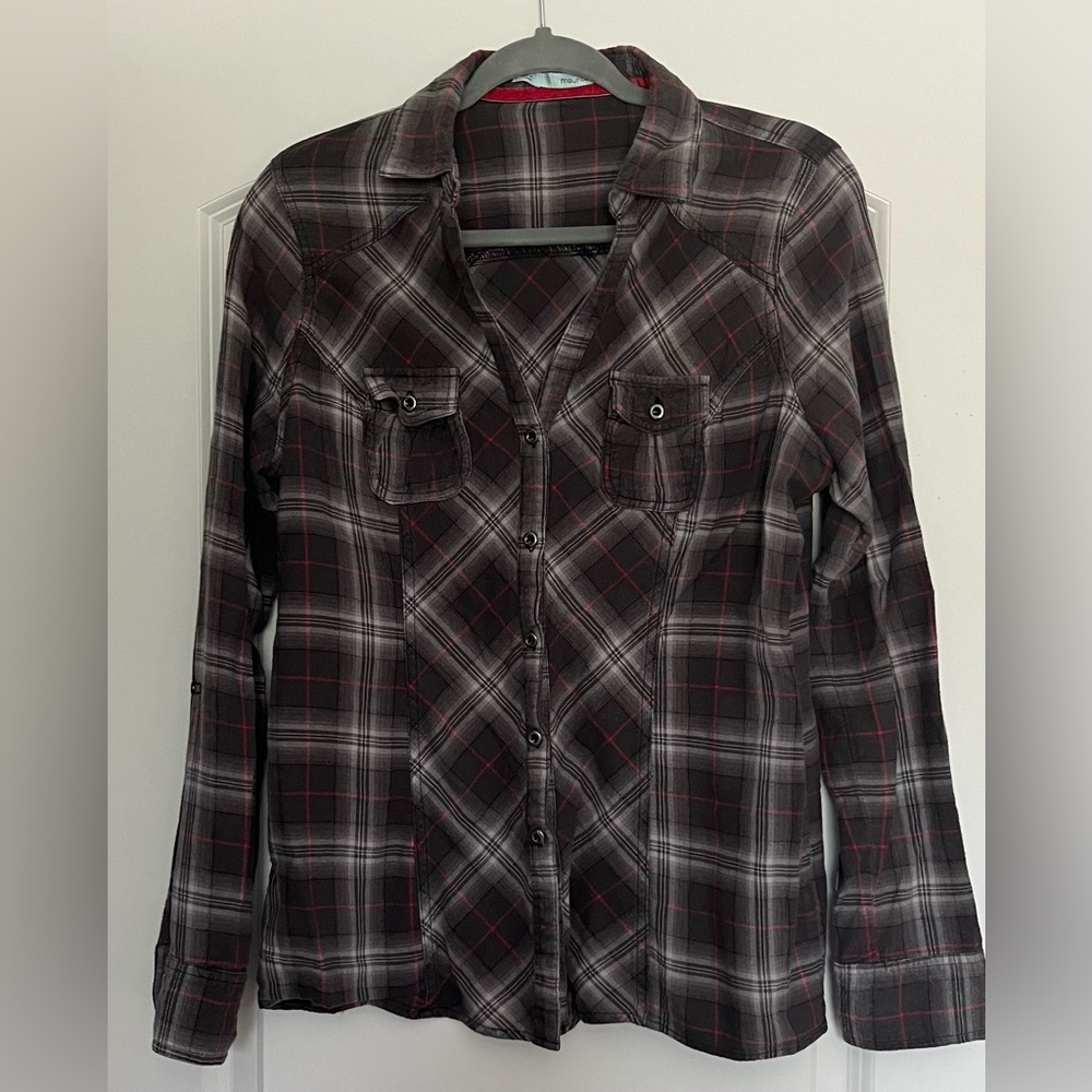 Maurices Gray and Red Plaid Shirt Y2K Roll Up Sleeves V-Neck Button Up Sz L